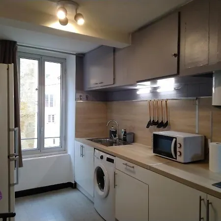 Entre Et Canal, Calme Et !gare A 700 M Apartment